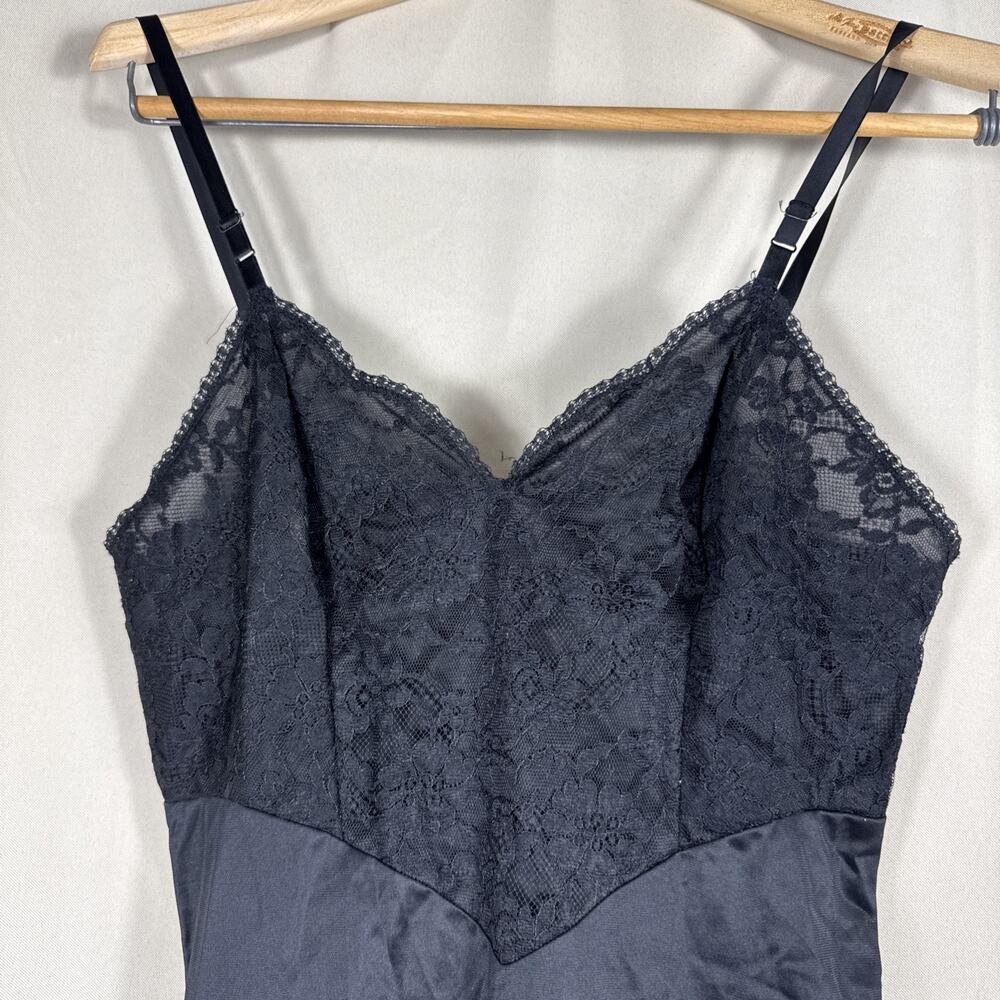 Vintage Vanity Fair Black Full Slip 34 S Lace Basque V-Waist Nightgown USA